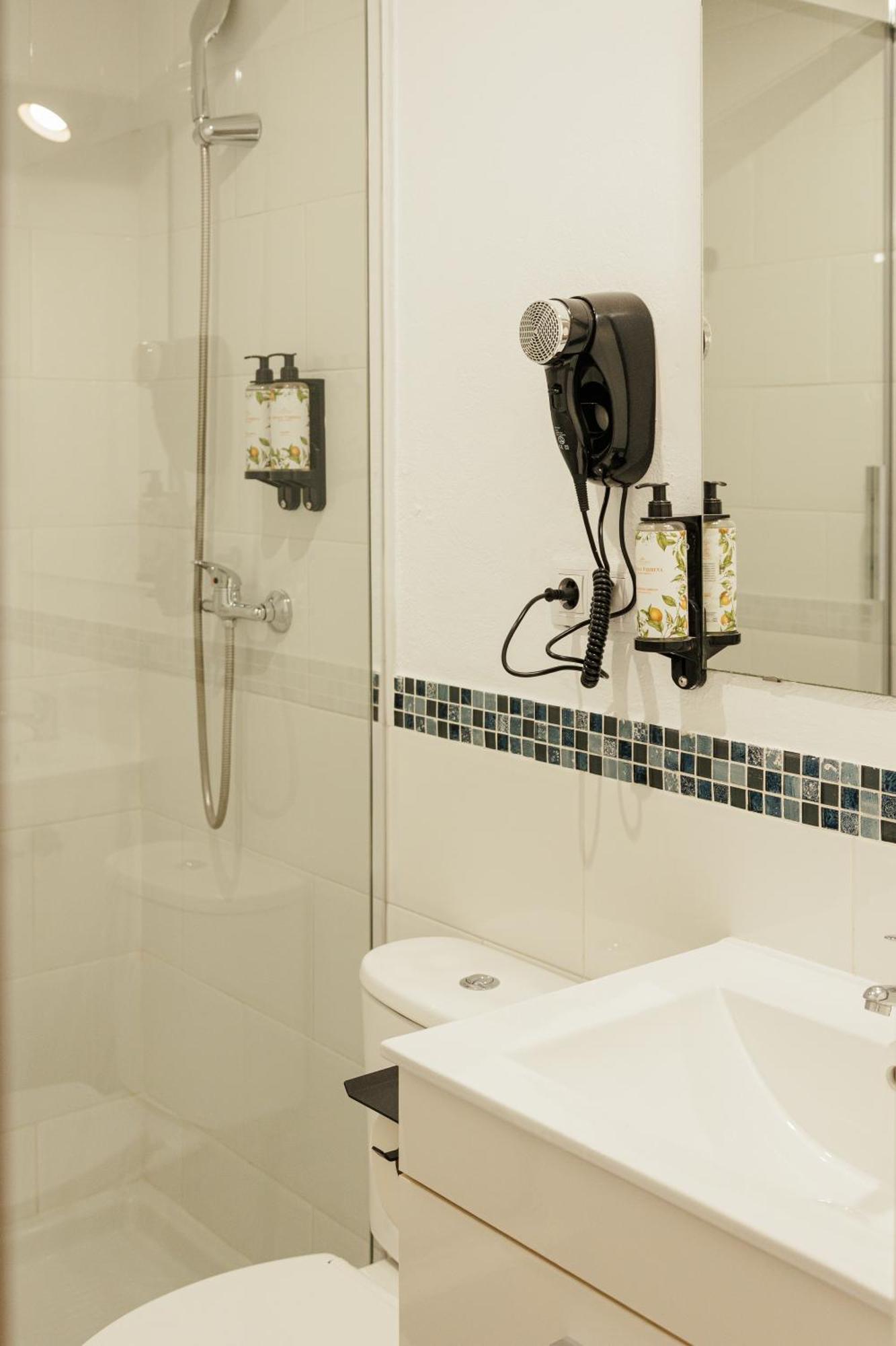 חרז Astuto 21 Suites - Adults Only מראה חיצוני תמונה